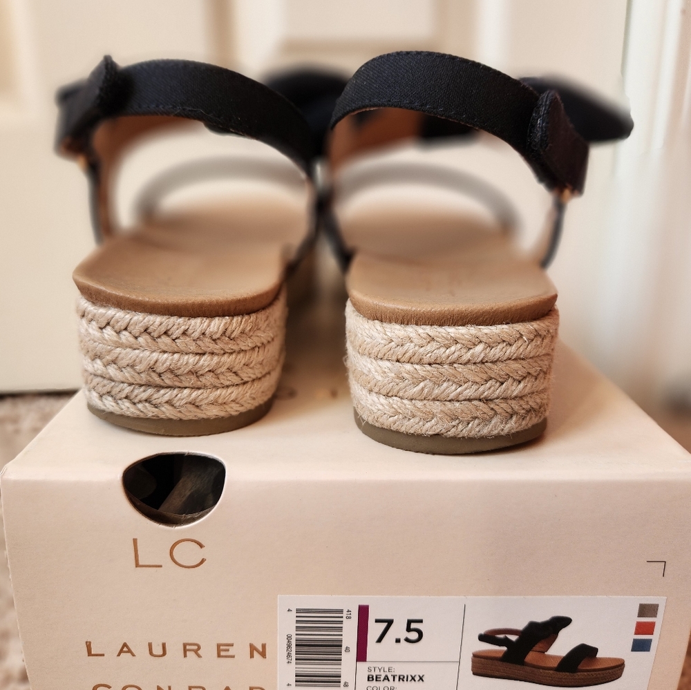Sandals - Picture 2 of 4